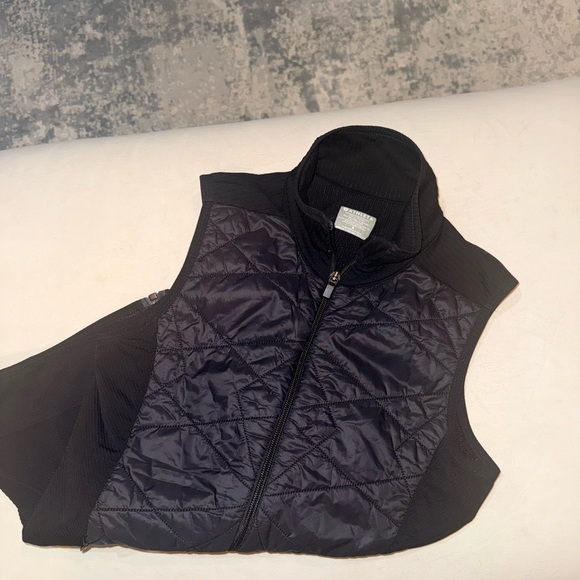Athleta Insulated Flurry Vest Black - Picture 10 of 10